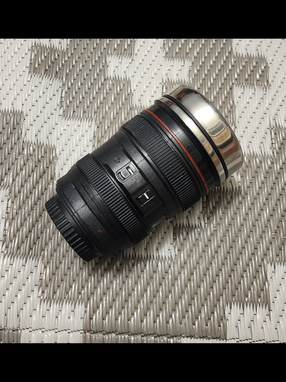 Black Camera Lens Travel Mug with Red Accent - Simulated Lens Drinkware